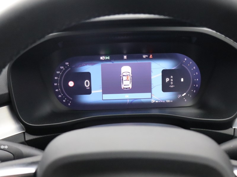 2025 (75) VOLVO XC40 2.0 B3P Plus Dark 5dr Auto*VAT QUALIFYING* 4670030