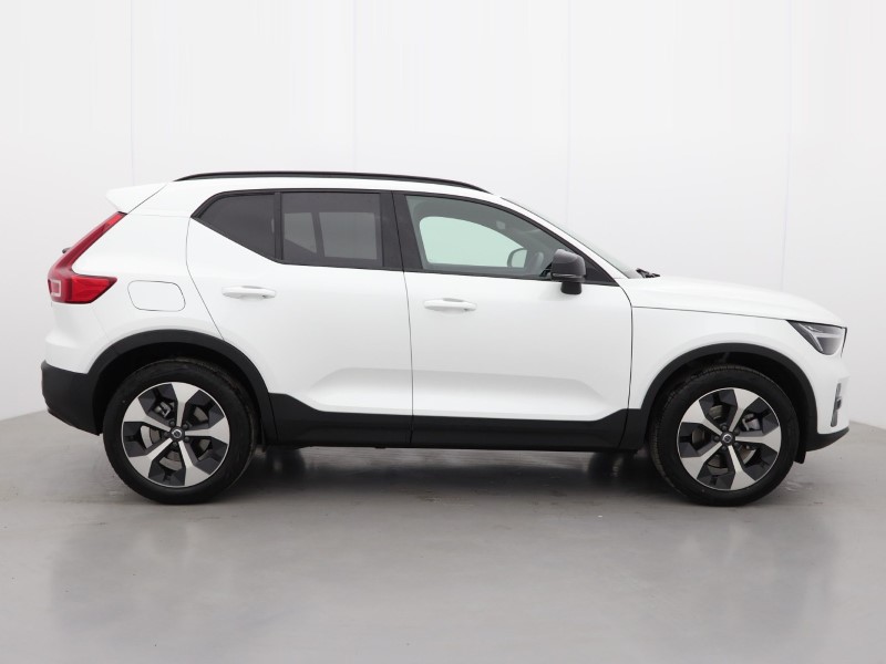 2025 (75) VOLVO XC40 2.0 B3P Plus Dark 5dr Auto*VAT QUALIFYING* 4670002
