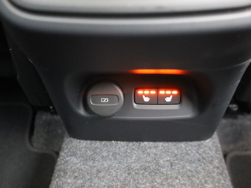 2025 (75) VOLVO XC40 2.0 B3P Plus Dark 5dr Auto*VAT QUALIFYING* 4670025