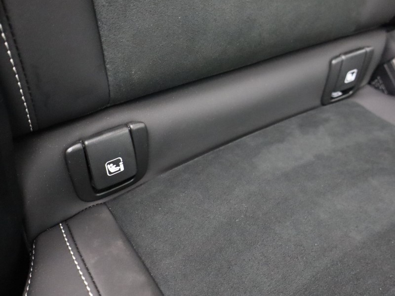 2025 (75) VOLVO XC40 2.0 B3P Plus Dark 5dr Auto*VAT QUALIFYING* 4670023