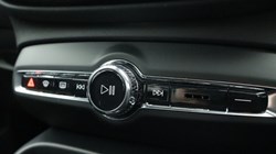 2025 (75) VOLVO XC40 2.0 B3P Ultra Black Edition 5dr Auto*VAT QUALIFYING* 5002003