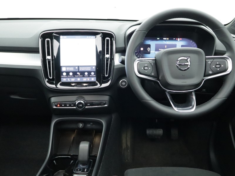 2025 (75) VOLVO XC40 2.0 B3P Ultra Black Edition 5dr Auto*VAT QUALIFYING* 5001992