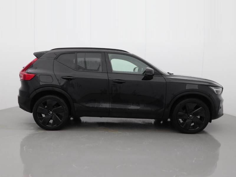 2025 (75) VOLVO XC40 2.0 B3P Ultra Black Edition 5dr Auto*VAT QUALIFYING* 5001960