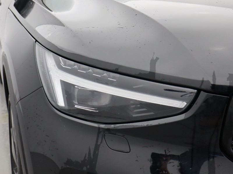 2025 (75) VOLVO XC40 2.0 B3P Ultra Black Edition 5dr Auto*VAT QUALIFYING* 5001963