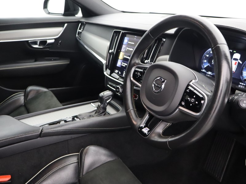 2020 (20) VOLVO V90 2.0 T4 R DESIGN Plus 5dr Geartronic 4782292