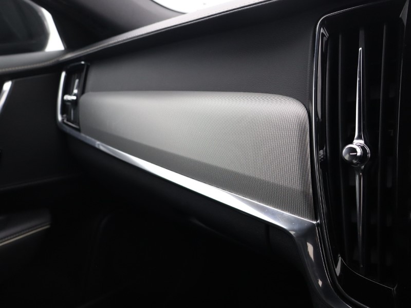 2020 (20) VOLVO V90 2.0 T4 R DESIGN Plus 5dr Geartronic 4782313