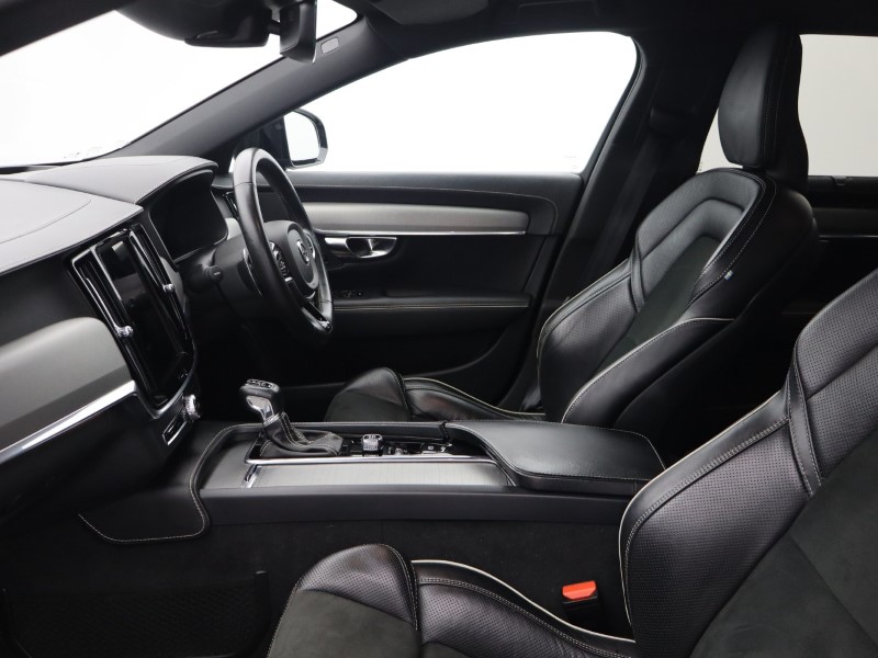 2020 (20) VOLVO V90 2.0 T4 R DESIGN Plus 5dr Geartronic 4782279