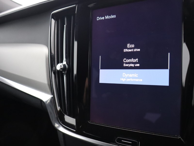 2020 (20) VOLVO V90 2.0 T4 R DESIGN Plus 5dr Geartronic 4782312