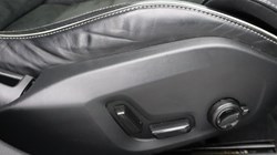 2020 (20) VOLVO V90 2.0 T4 R DESIGN Plus 5dr Geartronic 4782289