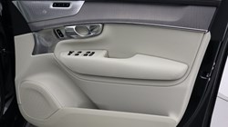 2025 (75) VOLVO XC90 2.0 B5P Ultra Bright 5dr AWD Geartronic *VAT QUALIFYING* 4663251