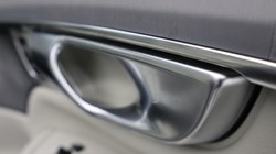 2025 (75) VOLVO XC90 2.0 B5P Ultra Bright 5dr AWD Geartronic *VAT QUALIFYING* 4663254