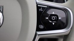 2025 (75) VOLVO XC90 2.0 B5P Ultra Bright 5dr AWD Geartronic *VAT QUALIFYING* 4663276