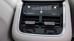 2025 (75) VOLVO XC90 2.0 B5P Ultra Bright 5dr AWD Geartronic *VAT QUALIFYING* 4663272