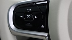 2025 (75) VOLVO XC90 2.0 B5P Ultra Bright 5dr AWD Geartronic *VAT QUALIFYING* 4663275