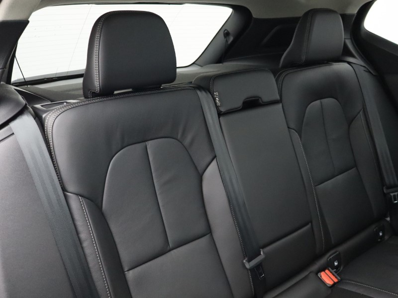 2025 (75) VOLVO XC40 2.0 B3P Ultra Dark 5dr Auto*VAT QUALIFYING* 4643136