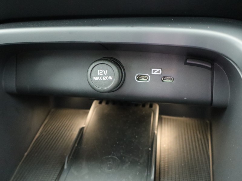 2025 (75) VOLVO XC40 2.0 B3P Ultra Dark 5dr Auto*VAT QUALIFYING* 4643151