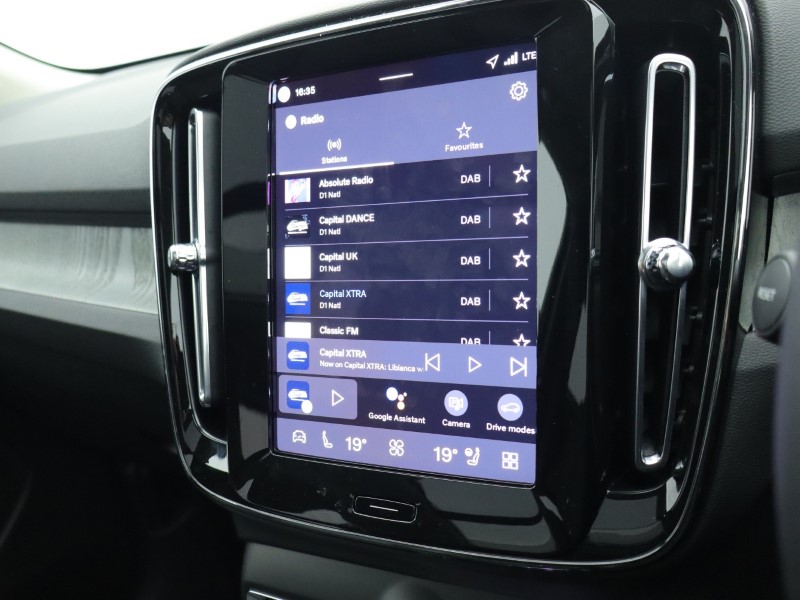 2025 (75) VOLVO XC40 2.0 B3P Ultra Dark 5dr Auto*VAT QUALIFYING* 4643146