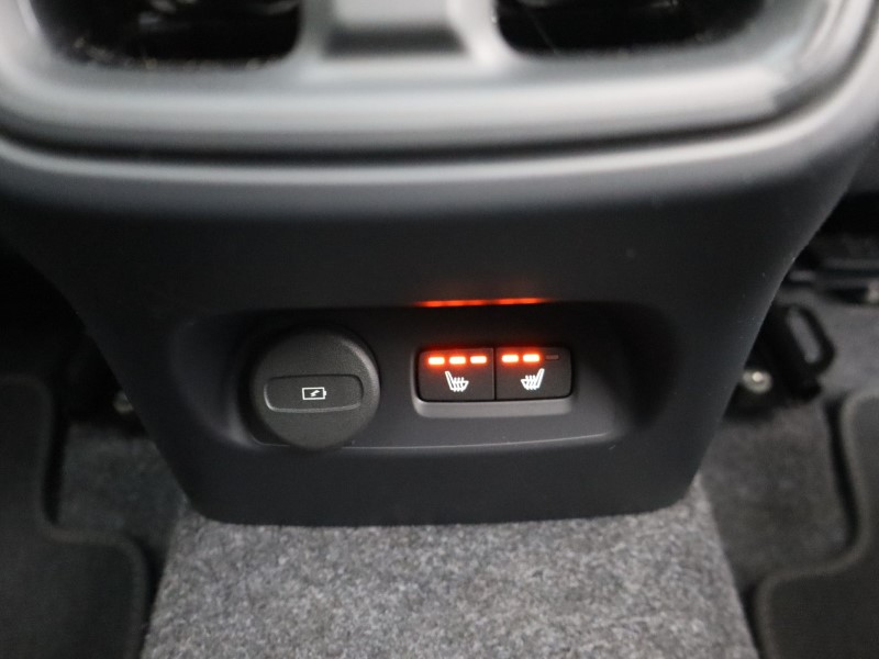 2025 (75) VOLVO XC40 2.0 B3P Ultra Dark 5dr Auto*VAT QUALIFYING* 4643138