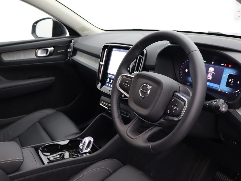 2025 (75) VOLVO XC40 2.0 B3P Ultra Dark 5dr Auto*VAT QUALIFYING* 4643128