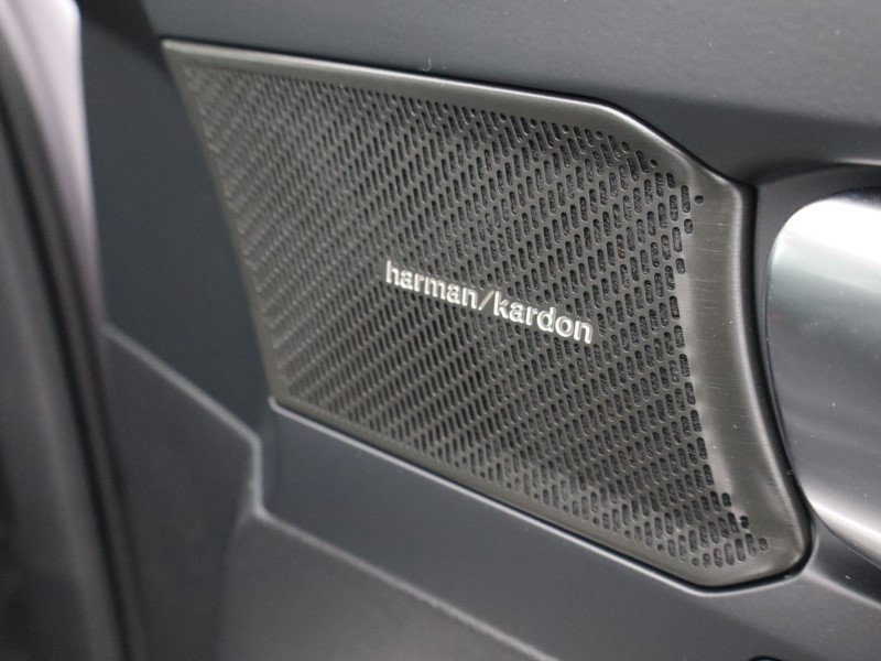 2025 (75) VOLVO XC40 2.0 B3P Ultra Dark 5dr Auto*VAT QUALIFYING* 4643121