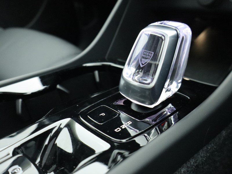 2025 (75) VOLVO XC40 2.0 B3P Ultra Dark 5dr Auto*VAT QUALIFYING* 4643152