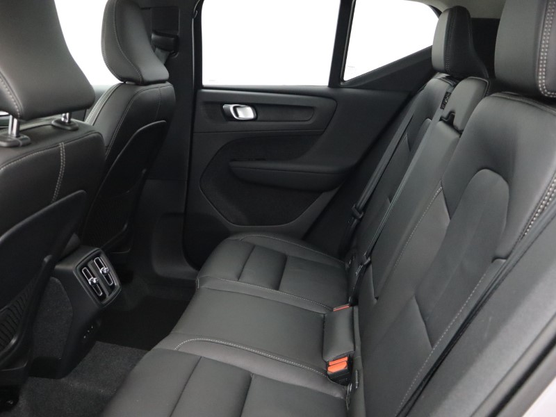 2025 (75) VOLVO XC40 2.0 B3P Ultra Dark 5dr Auto*VAT QUALIFYING* 4643115