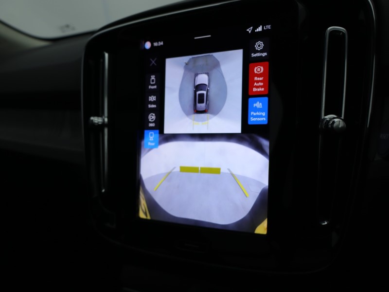 2025 (75) VOLVO XC40 2.0 B3P Ultra Dark 5dr Auto*VAT QUALIFYING* 4643145