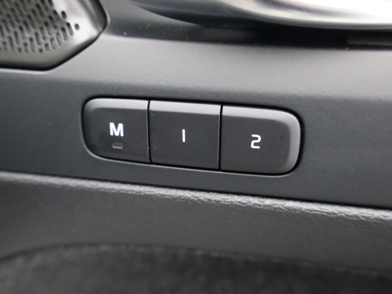 2025 (75) VOLVO XC40 2.0 B3P Ultra Dark 5dr Auto*VAT QUALIFYING* 4643122