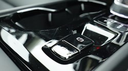 2025 (75) VOLVO XC40 2.0 B3P Ultra Dark 5dr Auto*VAT QUALIFYING* 4643153