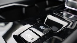 2024 (74) VOLVO XC40 2.0 B3P Ultra Dark 5dr Auto 4594665