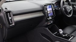 2024 (74) VOLVO XC40 2.0 B3P Ultra Dark 5dr Auto 4594642