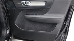 2024 (74) VOLVO XC40 2.0 B3P Ultra Dark 5dr Auto 4594631