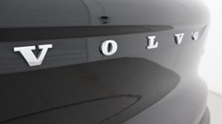 2024 (74) VOLVO XC40 2.0 B3P Ultra Dark 5dr Auto 4594674