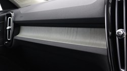 2024 (74) VOLVO XC40 2.0 B3P Ultra Dark 5dr Auto 4594667