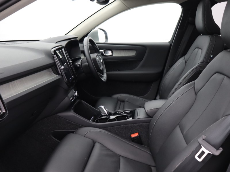 2024 (74) VOLVO XC40 2.0 B4P Ultra Dark 5dr Auto*VAT QUALIFYING* 4596637
