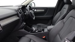2024 (74) VOLVO XC40 2.0 B4P Ultra Dark 5dr Auto 4596637