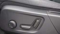 2024 (74) VOLVO XC40 2.0 B4P Ultra Dark 5dr Auto 4596653