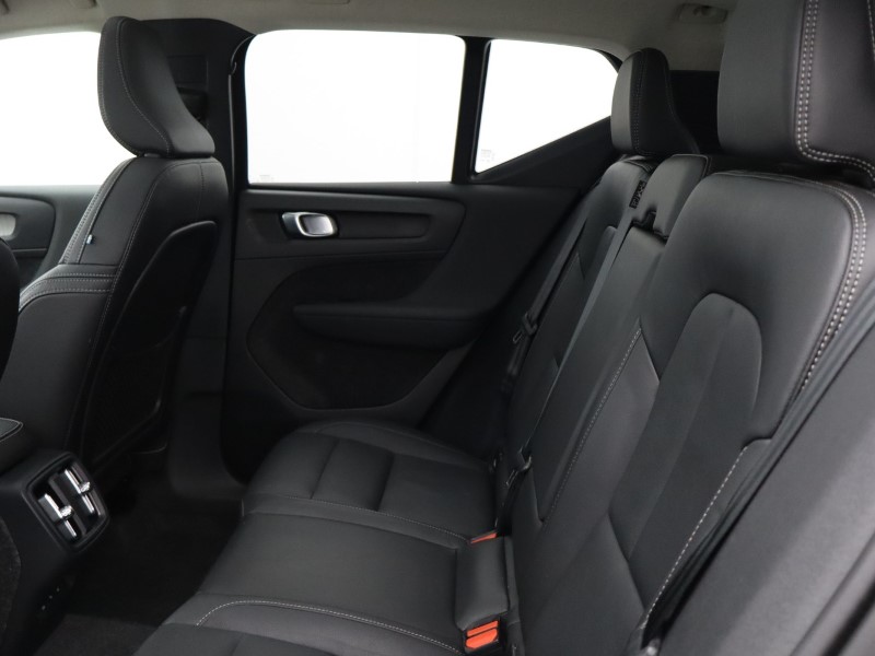 2024 (74) VOLVO XC40 2.0 B4P Ultra Dark 5dr Auto*VAT QUALIFYING* 4596638