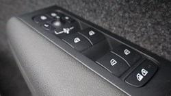 2024 (74) VOLVO XC40 2.0 B4P Ultra Dark 5dr Auto 4596641