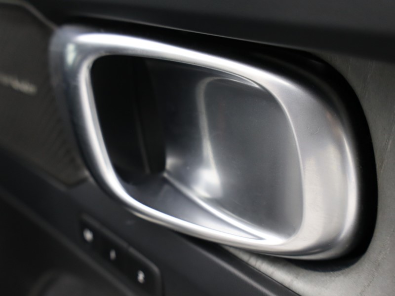 2024 (74) VOLVO XC40 2.0 B4P Ultra Dark 5dr Auto*VAT QUALIFYING* 4596642