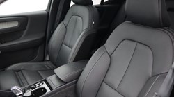 2024 (74) VOLVO XC40 2.0 B4P Ultra Dark 5dr Auto 4596650