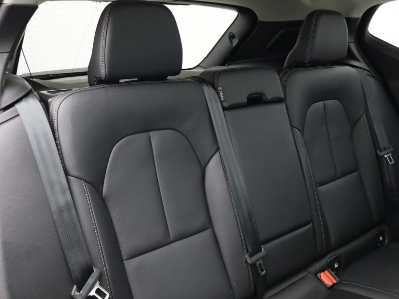 2024 (74) VOLVO XC40 2.0 B4P Ultra Dark 5dr Auto*VAT QUALIFYING* 4596657