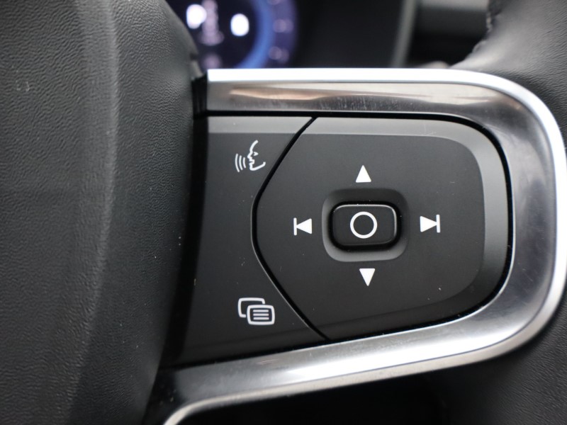 2024 (74) VOLVO XC40 2.0 B4P Ultra Dark 5dr Auto*VAT QUALIFYING* 4596664