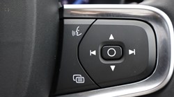 2024 (74) VOLVO XC40 2.0 B4P Ultra Dark 5dr Auto 4596664