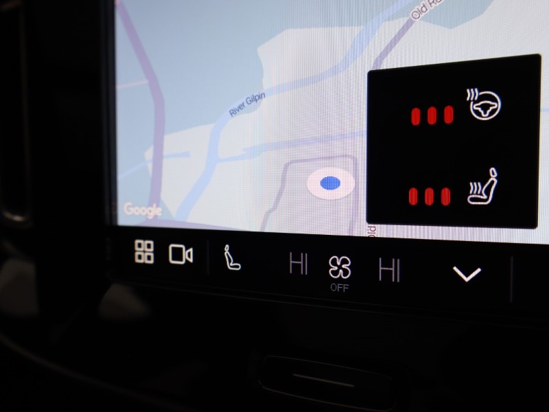 2024 (74) VOLVO XC40 2.0 B4P Ultra Dark 5dr Auto*VAT QUALIFYING* 4596672