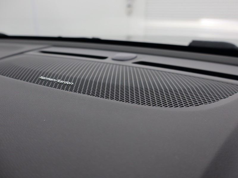 2024 (74) VOLVO XC40 2.0 B4P Ultra Dark 5dr Auto*VAT QUALIFYING* 4596678