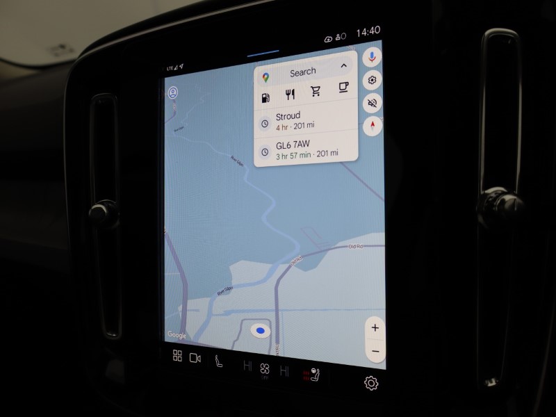 2024 (74) VOLVO XC40 2.0 B4P Ultra Dark 5dr Auto*VAT QUALIFYING* 4596671