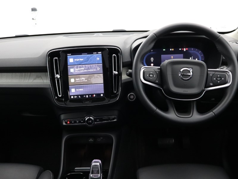 2024 (74) VOLVO XC40 2.0 B4P Ultra Dark 5dr Auto*VAT QUALIFYING* 4596659