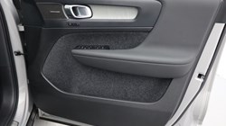 2024 (74) VOLVO XC40 2.0 B4P Ultra Dark 5dr Auto 4596640