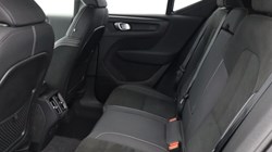 2025 (25) VOLVO XC40 2.0 B4P Plus Dark 5dr Auto 4583142